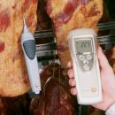 Измерение температуры мяса с помощью термометра testo 926-1